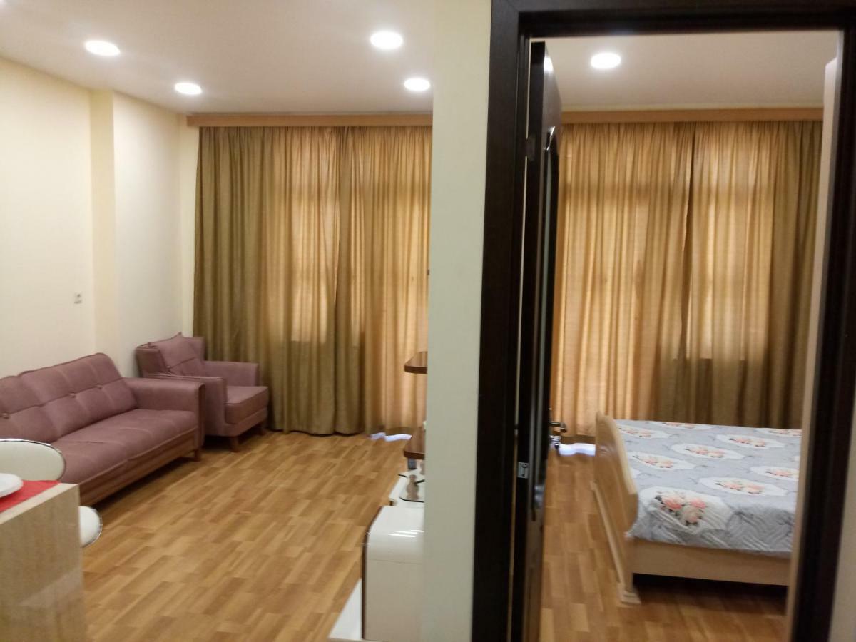 Flat in Batumi city centre Appartement Buitenkant foto